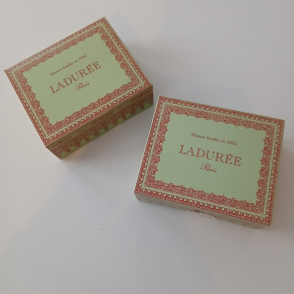 LADUREE , Paris Pastry boxes (2)